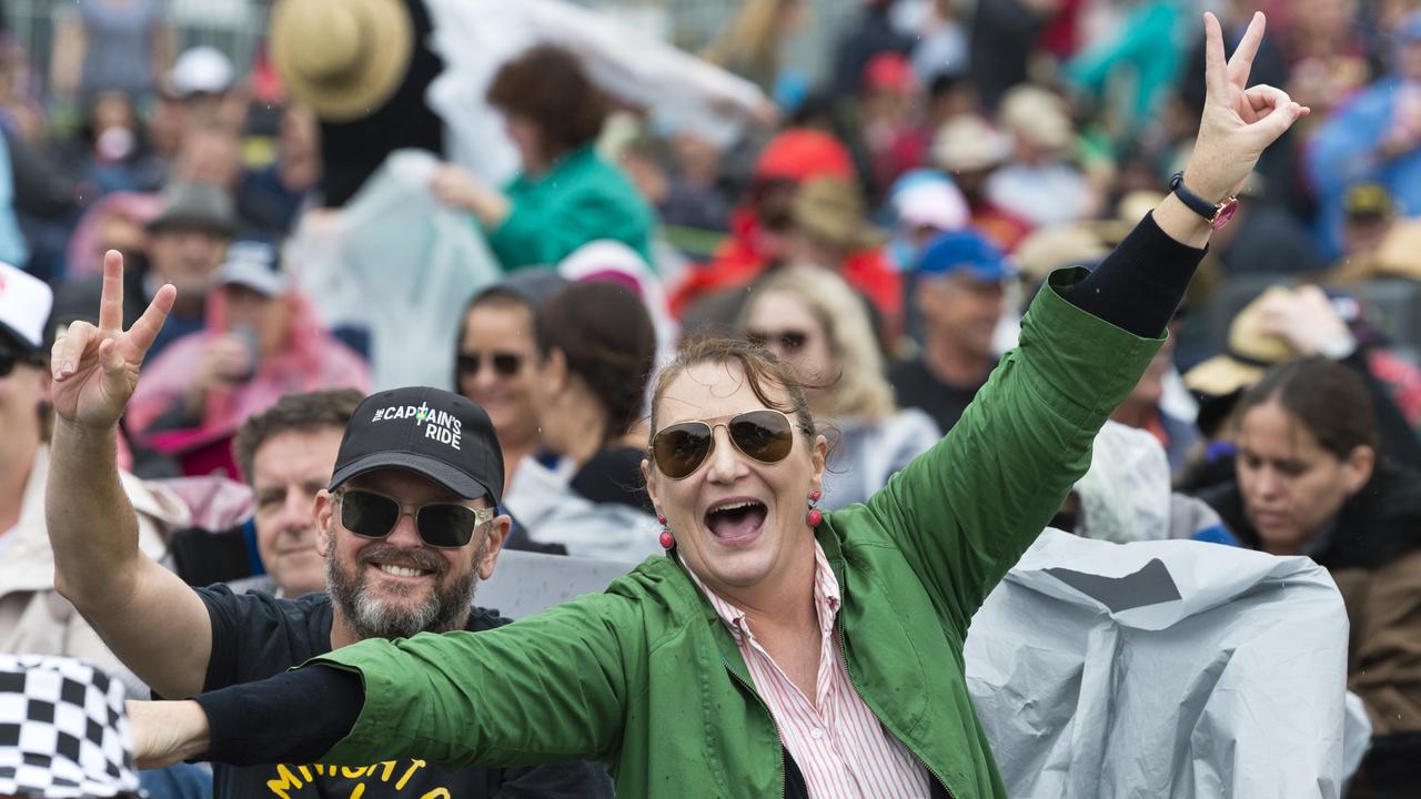 Andrew and Genevieve Allpass at the 2021 Red Hot Summer Tour in Queens Park. Picture: Kevin Farmer