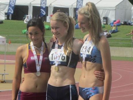 McDermott with fellow Olympian Eleanor Patterson as juniors in 2011.