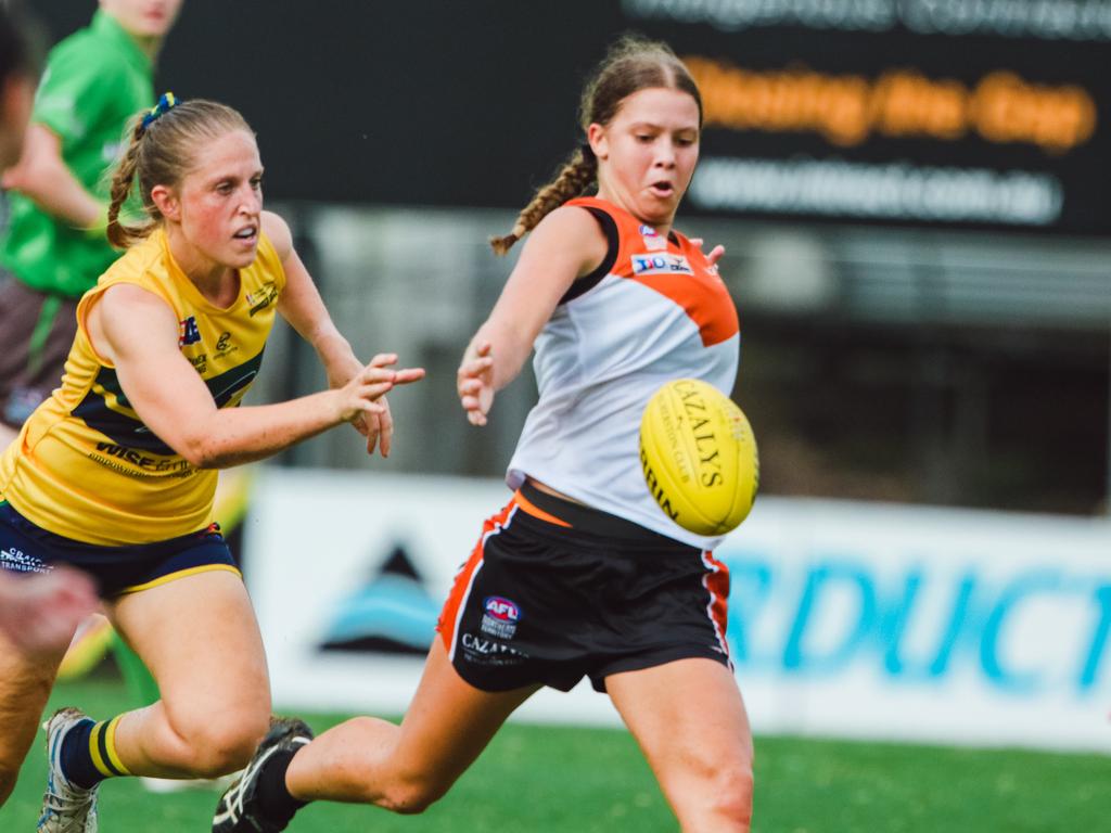 J’Noemi Anderson’s AFLW debut in St Kilda Saints v Geelong Cats game ...