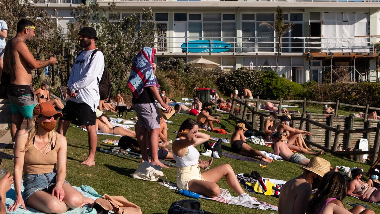 People are seen in Bondi Beach. Picture: NCA NewsWire / Flavio Brancaleone