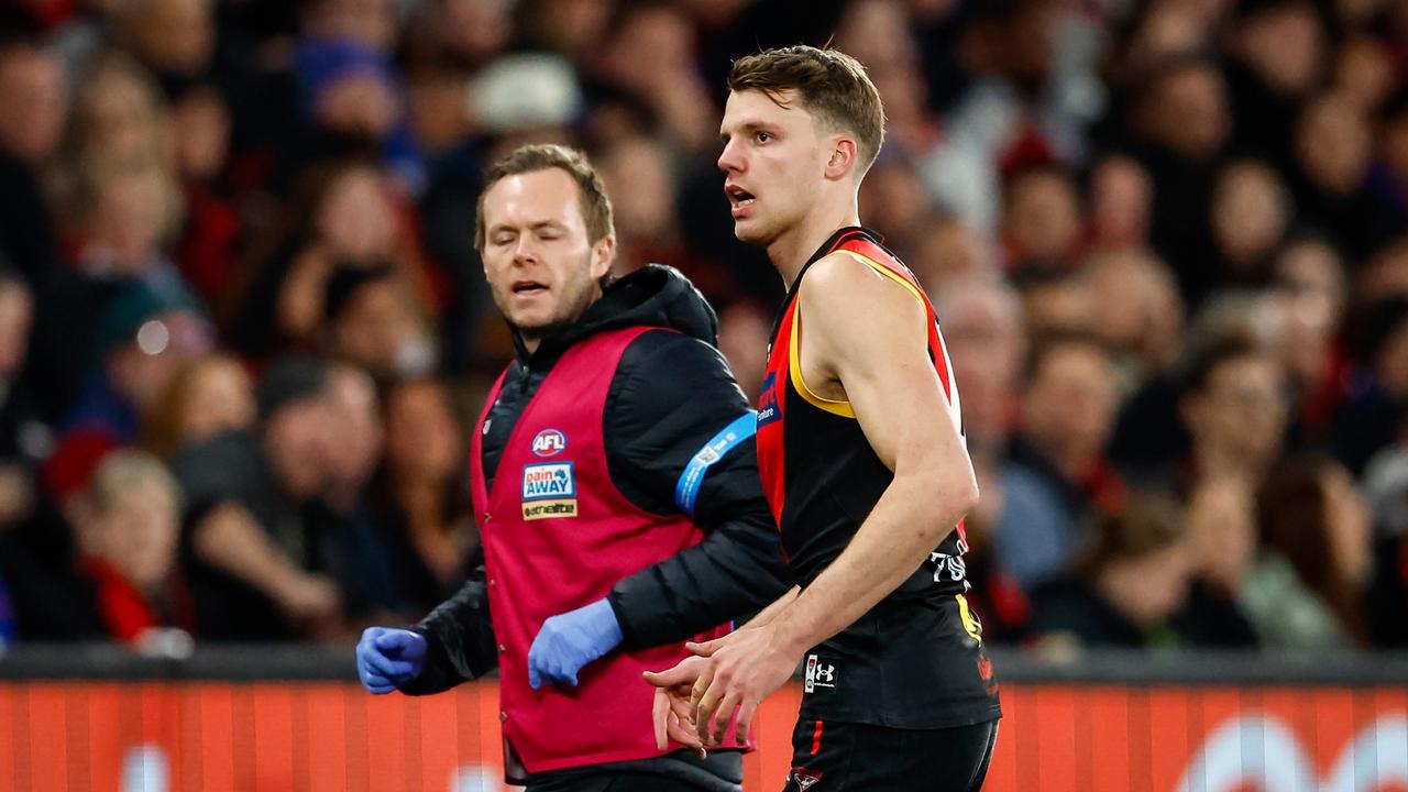 Ridley was immediately put on ice after he left the field with trainers midway through the final term with a suspected quad strain. Picture: Dylan Burns / Getty Images