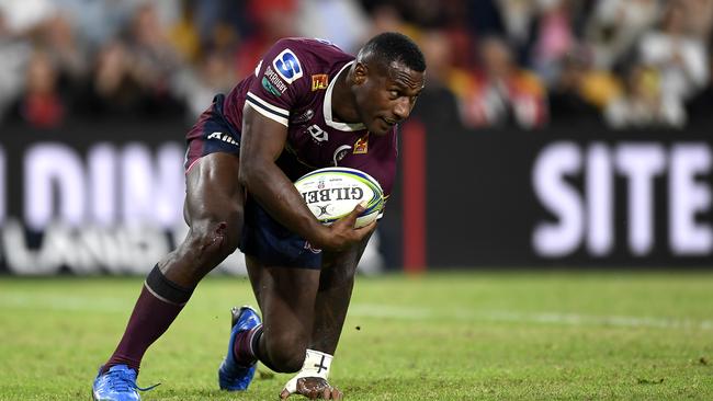 Suliasi Vunivalu has not been selected in the Wallabies squad but Dave Rennie wants to keep the NRL premiership winner in rugby. Photo: Getty Images