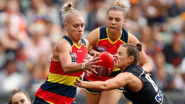 Adelaide and Carlton compete in last year’s AFLW grand final.