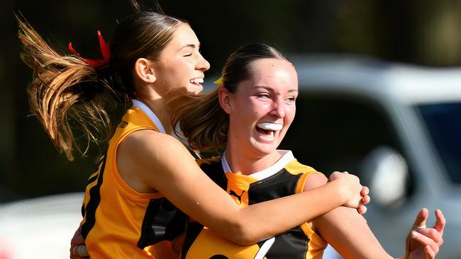 Georgia Templeton of the Stingrays celebrates kicking a goal. (Photo by Josh Chadwick)