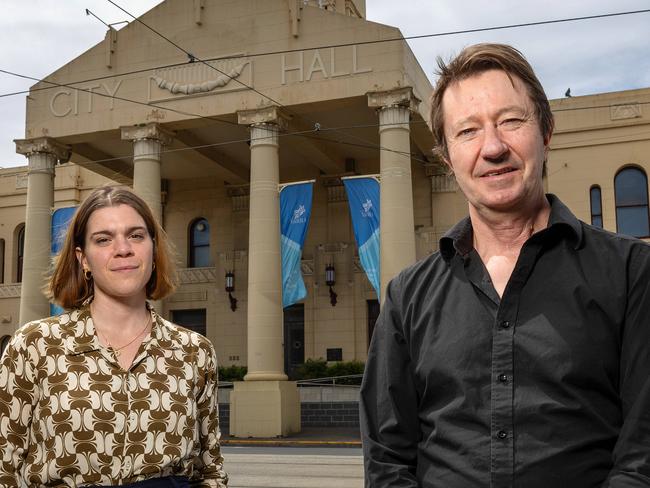 MELBOURNE, NOVEMBER 20, 2024: New Yarra mayor Stephen Jolly and deputy mayor Sarah McKenzie outside Richmond Town Hall. Picture: Mark Stewart