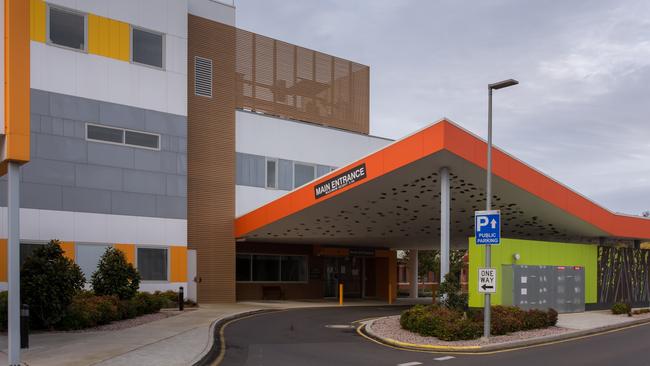 The North West Regional Hospital is seen closed in Burnie, Tasmania, Tuesday, April 14, 2020. (AAP Image/Simon Sturzaker)