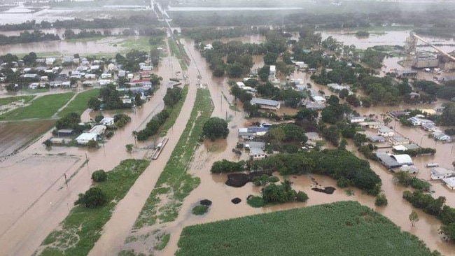 Flooding at Giru, southeast of Townsville. Photo: Les Moffitt