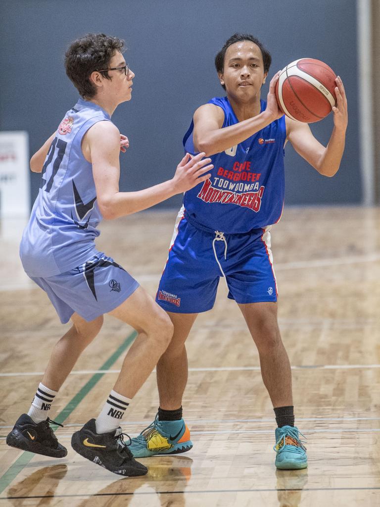 Toowoomba Mountaineers play Northside Wizards in Basketball Queensland ...