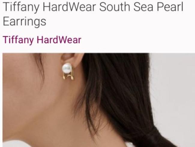 Ms Harris appears to have in fact been wearing these (very expensive) Tiffany earrings.