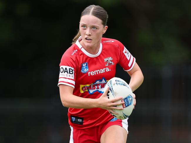 Elli Young enjoys a run for Illawarra. Picture: Denis Ivaneza, Inner Visions Photography