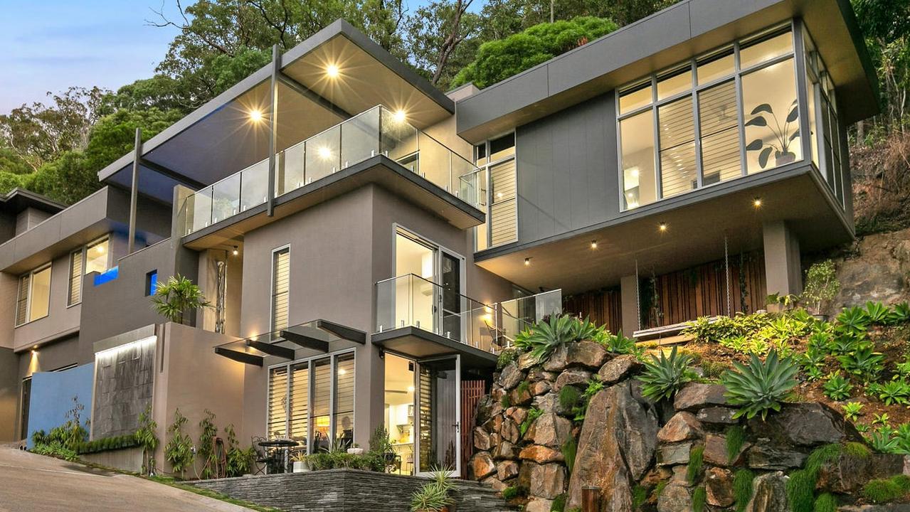 Cairns real estate: million dollar prestige, luxury homes at Freshwater ...