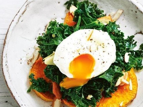 Roasted sweet potato, wilted garlic kale, poached egg and almonds.