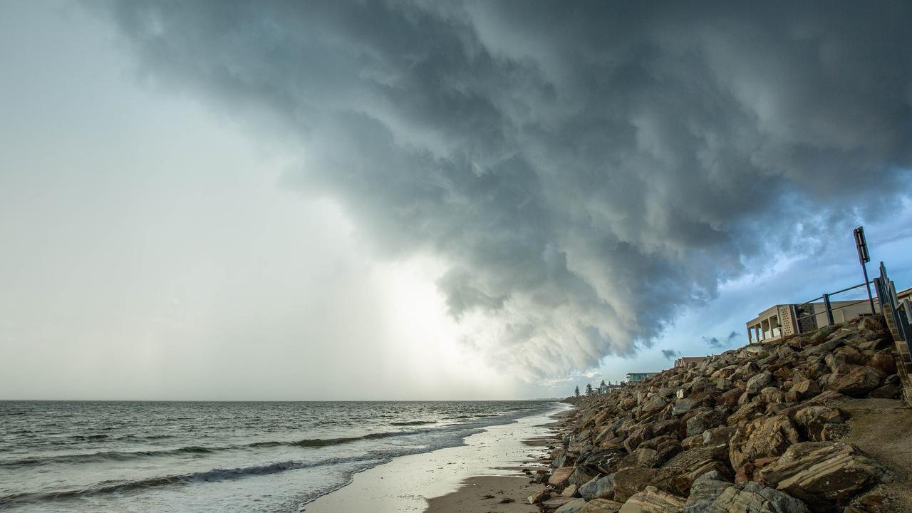 Wild weather to hit the state on Friday night, with wind gust more than 90 km/h expected. Picture: Ben Clark