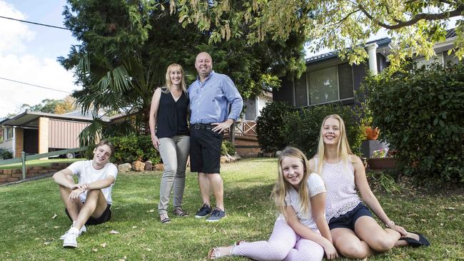 The Shortens at home in Camden South: Jackson, 17, Melissa and Jay, Georgia, 10 and Emilee, 15. Picture: Hollie Adams