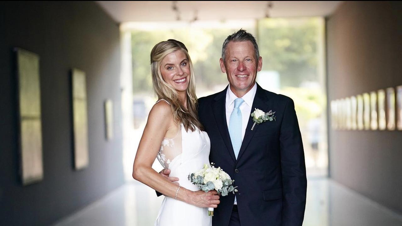 Lance Armstrong marries fiancée Anna Hansen in France