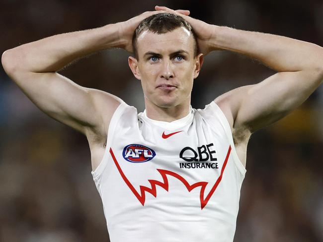 Sydney's Chad Warner during the AFL Gather Round match between the Sydney Swans and Collingwood Magpies at the Adelaide Oval on April 11, 2025. Photo by Phil Hillyard (Image Supplied for Editorial Use only - NO ON SALES - copyright Phil Hillyard )