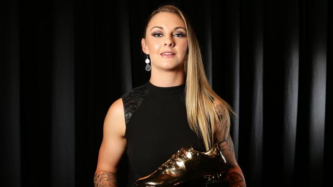 W-League Golden Boot winner Larissa Crummer scored the only goal of the match for the Matildas.