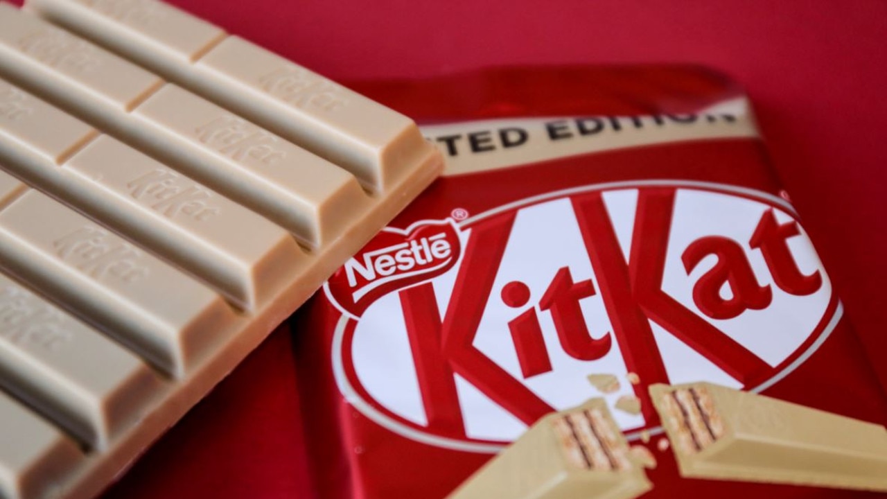 Реклама оригинального белого kitkat с изображением белой зебры