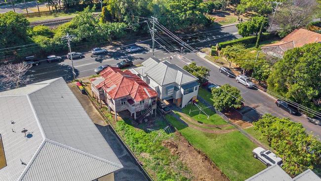 Listing picture from 2018 of Mr Amos’ Ascot property with a red roof. The neighbour with silver roof to the right has since built a four bedroom house in his backyard which is today valued as high as $2.03m.