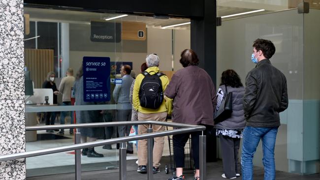 Queues in Adelaide for new drivers licences after the Optus breach. Picture: Naomi Jellicoe/NCA NewsWire