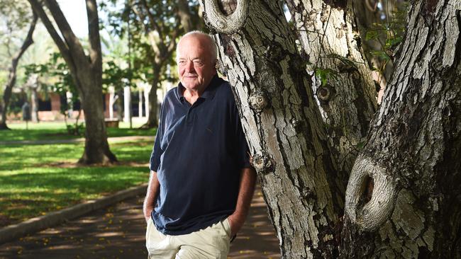 Darwin alderman Mick Palmer has urged council to open its coffers and spend $1 million on hiring a green army of students and backpackers to beautify the city and forgo a payment in a bid to show leadership amid the COVID-19 pandemic.