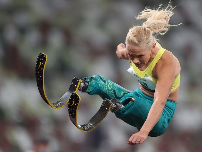 TOKYO, JAPAN - SEPTEMBER 02: Vanessa Low of Team Australia competes in the WomenÃ¢â¬â¢s Long Jump - T63 Final on day 9 of the Tokyo 2020 Paralympic Games at Olympic Stadium on September 02, 2021 in Tokyo, Japan. (Photo by Alex Pantling/Getty Images)