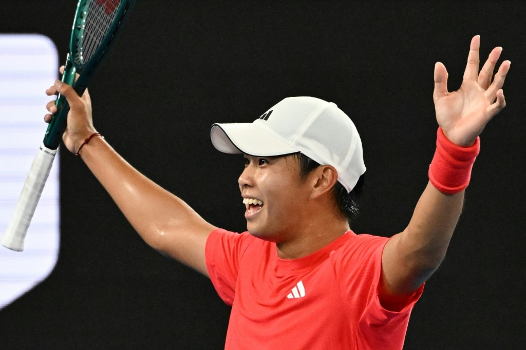 Teen qualifier Tien stuns Medvedev as Sinner roars back in Melbourne