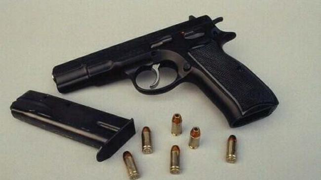 A CZ 75 pistol – early variant with curved trigger guard. It is similar to the gun Charles ‘Slim’ Alexander Johnston was selling that was used to kill him.