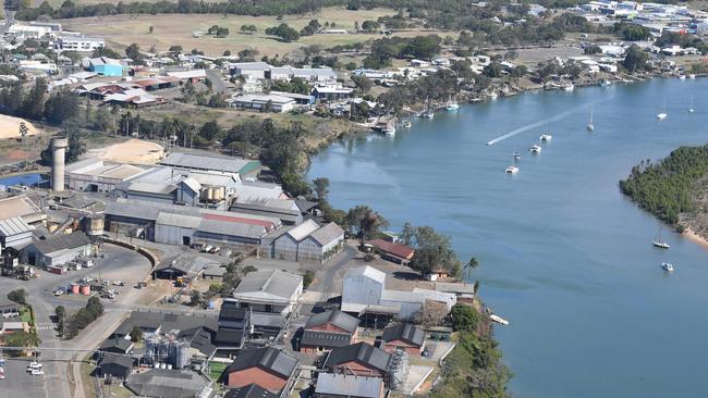 AERIAL PHOTOS: Bundaberg Region East Bundaberg Distillery Burnett River.