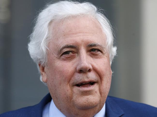 Mining magnet and former MP Clive Palmer speaks to media as he leave the Supreme Court after sitting a whole day session in Brisbane, Monday, 30 October, 2017. Liquidators are trying to secure court orders to freeze more than $200 million worth of Mr Palmer's assets. (AAP Image/Regi Varghese) NO ARCHIVING, EDITORIAL USE ONLY