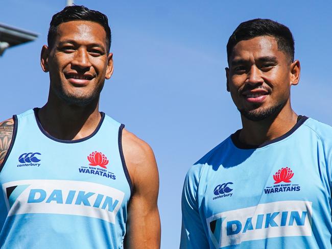 A supplied image obtained on Thursday, March 28, 2019, shows Israel Folau (left) and his brother John ahead of their game together at the Waratahs for the first time against the Sunwolves. (AAP Image/NSW Rugby Union, Julius Dimataga) NO ARCHIVING, EDITORIAL USE ONLY