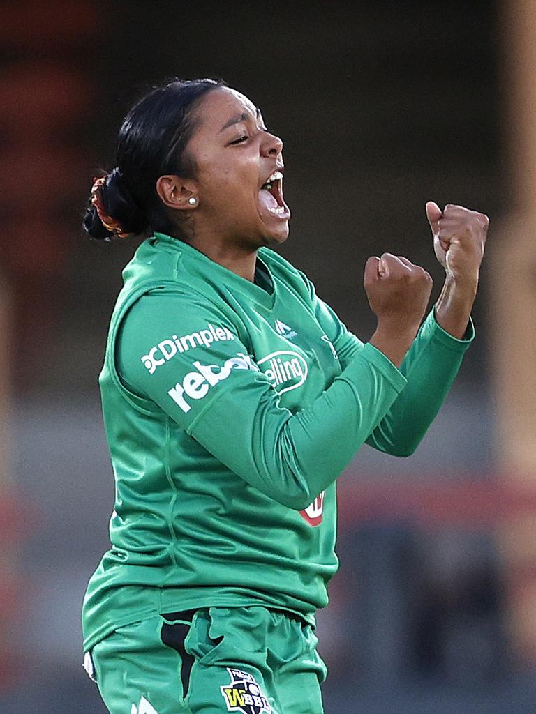 Alana King bowled the Stars into a WBBL final before heading west. Picture: Phil Hillyard