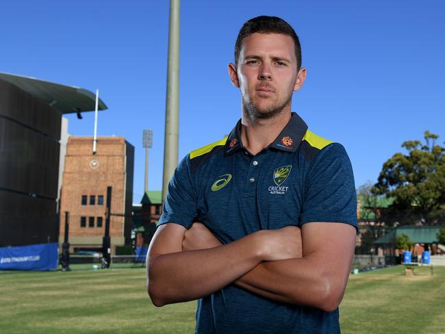 Australian Test cricketer Josh Hazlewood wants the Indian batsmen to stop hiding behind Virat Kohli.<a href="http://go.microsoft.com/fwlink/p/?LinkId=255141" target="_blank"></a>