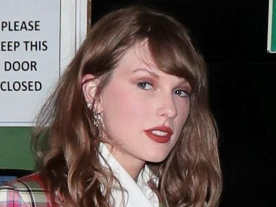 ** WARNING - FEES APPLY - NETWORK ONLINE ONLY ** London, UNITED KINGDOM  -  *PREMIUM-EXCLUSIVE*  -   Taylor Swift Throws A Party In London For Her Eras Tour Staff As She Is Seen For The First Time Since She Cancelled Her Shows In Austria. The American singer was spotted leaving Annabel\\'s at 3am on Tuesday morning, wearing more than Ã‚Â£2500 of Vivienne Westwood clothing. She teamed the Vivienne Westwood cut off jacket and skirt with the label\\'s white Wizard Frill shirt. She completed her look with a pair of white ankle socks and olive green mary jane heels. Taylor\\'s night out in London proves the show must go on after police foiled a planned terror attack in Austria, with her shows said to be the "focus" of the plot. Her Eras tour will resume on Thursday night at London\\'s Wembley Stadium. Choosing the British designer for her Annabel\\'s outfit appeared to be a nod to the city. The singer went all out for her team at the Annabel\\'s party and hired six 52-seater coaches to transport the crew to and from the exclusive event. Taylor hired out the basement section of private members club Annabel\\'s for the party, which started around 9pm. The singer left the venue at 3am.  Pictured: Taylor Swift  BACKGRID Australia 12 AUGUST 2024   BYLINE MUST READ: SPLASH / BACKGRID  Phone: + 61 419 847 429 Email:  sarah@backgrid.com.au