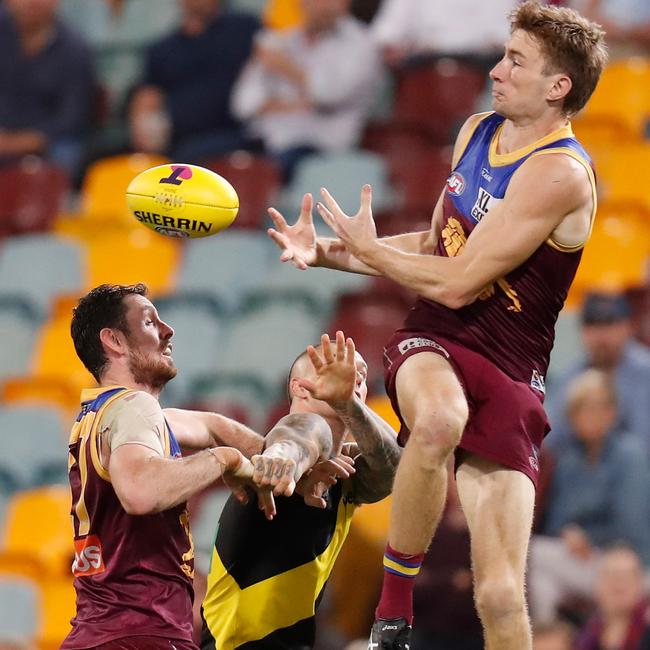 Harris Andrews (right) and Darcy Gardiner (left) have been integral parts of Brisbane’s defence under Chris Fagan, but injuries ruined most of Gardiner’s 2023. Picture: Michael Willson / Getty Images