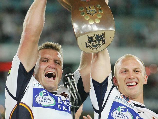 Darren Lockyer and Shane Webcke celebrate with the 2006 trophy.