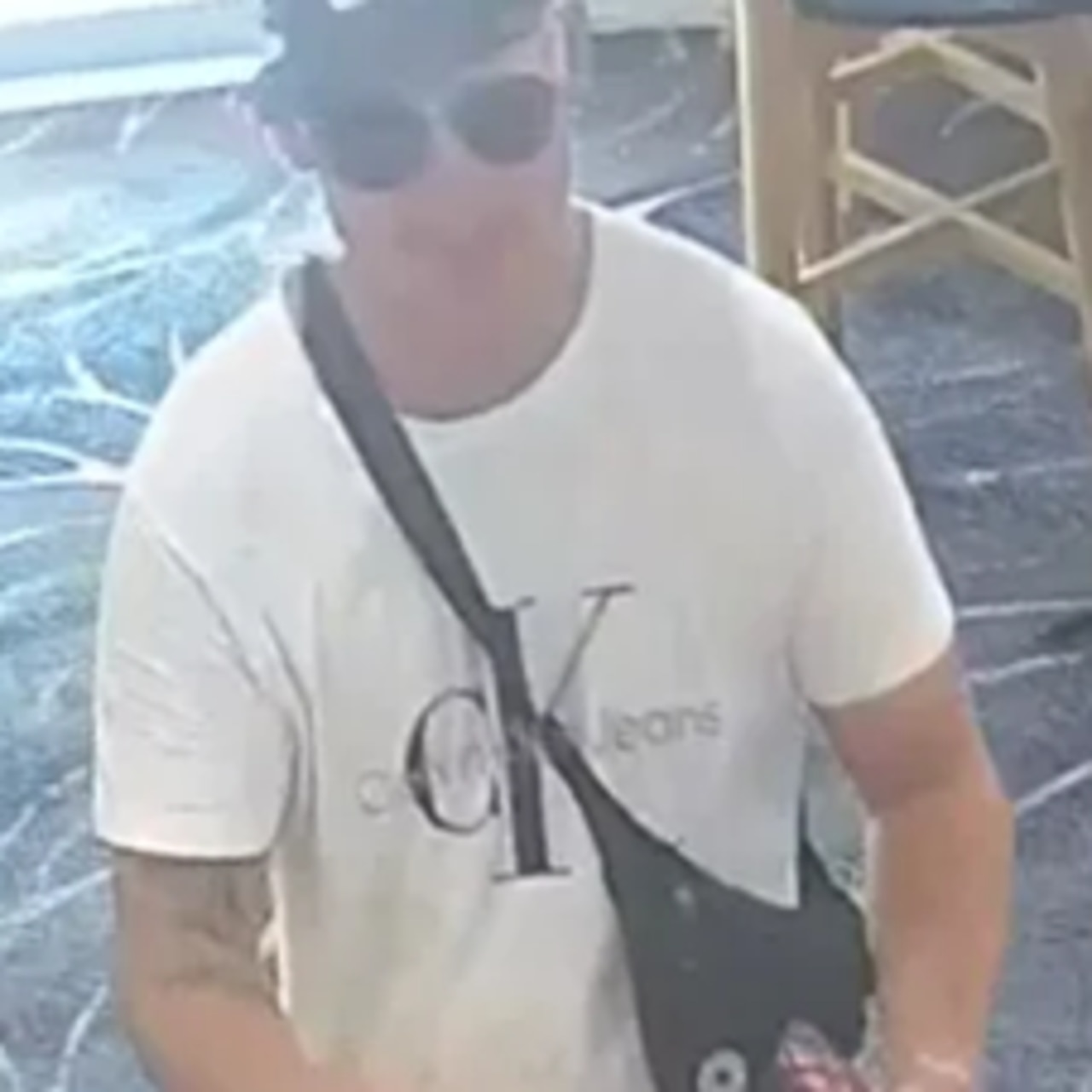Man makes away with half a grand after Cooly till grab
