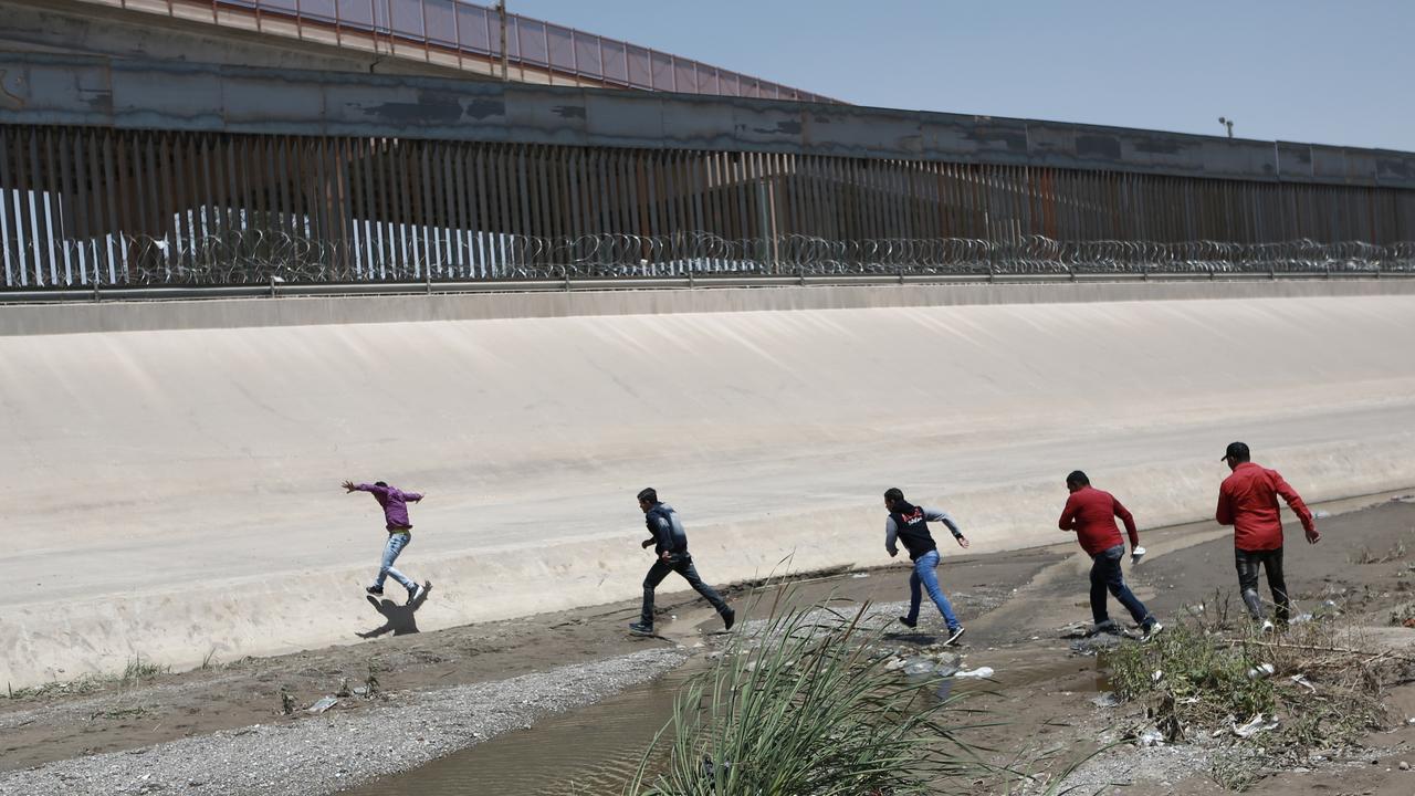 US border detention camps: 300 children removed from ‘inhumane ...