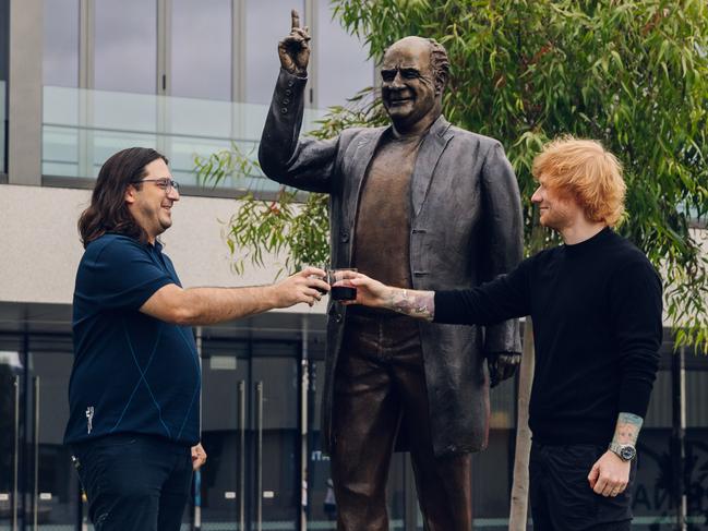 Sheeran and Matt Gudinski raise a toast with Penfolds wine.