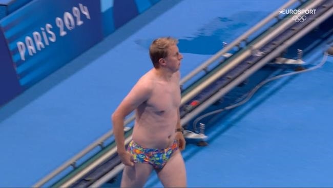 This dad bod drew some of the biggest cheers at the swimming.