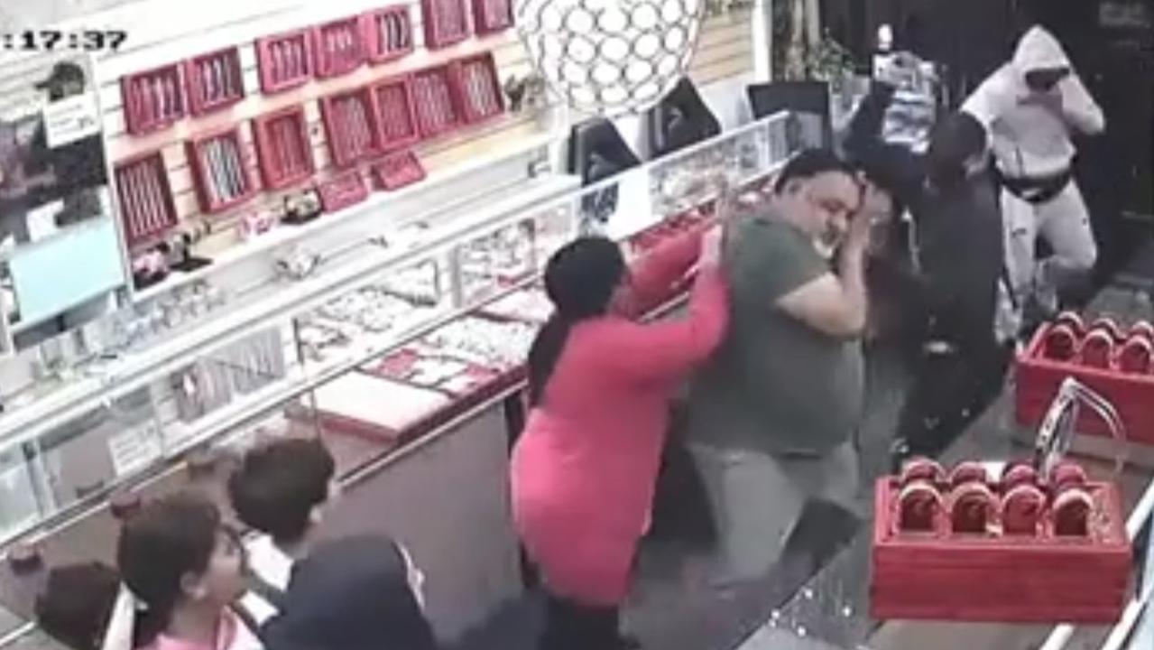 A violent robbery at Pooja Jewellers in Auckland saw hammer and knife-wielding thieves attack store owner Gurdeep Singh Luther, leaving him seriously injured. Picture: Reddit