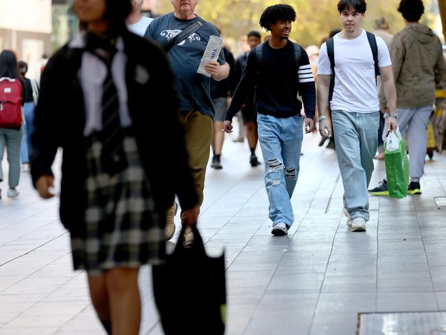 ADELAIDE, AUSTRALIA - NewsWire Photos 9,May, 2024:  Generics People out walking around the city. Picture: NCA NewsWire / Kelly Barnes