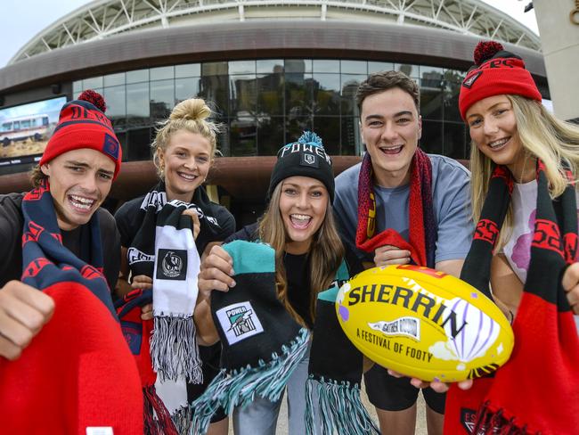 Tuesday DECEMBER 05 2023.Gather Round Tickets and Fans at Adelaide oval. L/R. Tay Crawford, Charlotte Nenke, Jess Meachin, Sam Stones and Grace MulvahilPic Roy VanDerVegt