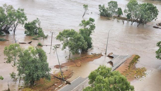 The Great Northern Highway and the Fitzroy Crossing Bridge have been significantly damaged as a result of floodwaters. Picture: Main Roads WA