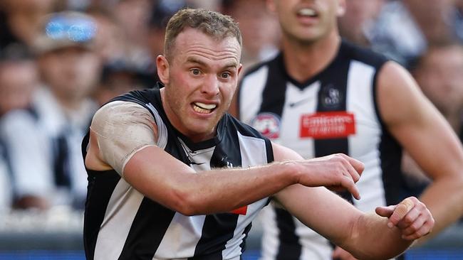 MELBOURNE, AUSTRALIA - SEPTEMBER 30: Tom Mitchell of the Magpies in action during the 2023 AFL Grand Final match between the Collingwood Magpies and the Brisbane Lions at the Melbourne Cricket Ground on September 30, 2023 in Melbourne, Australia. (Photo by Michael Willson/AFL Photos via Getty Images)