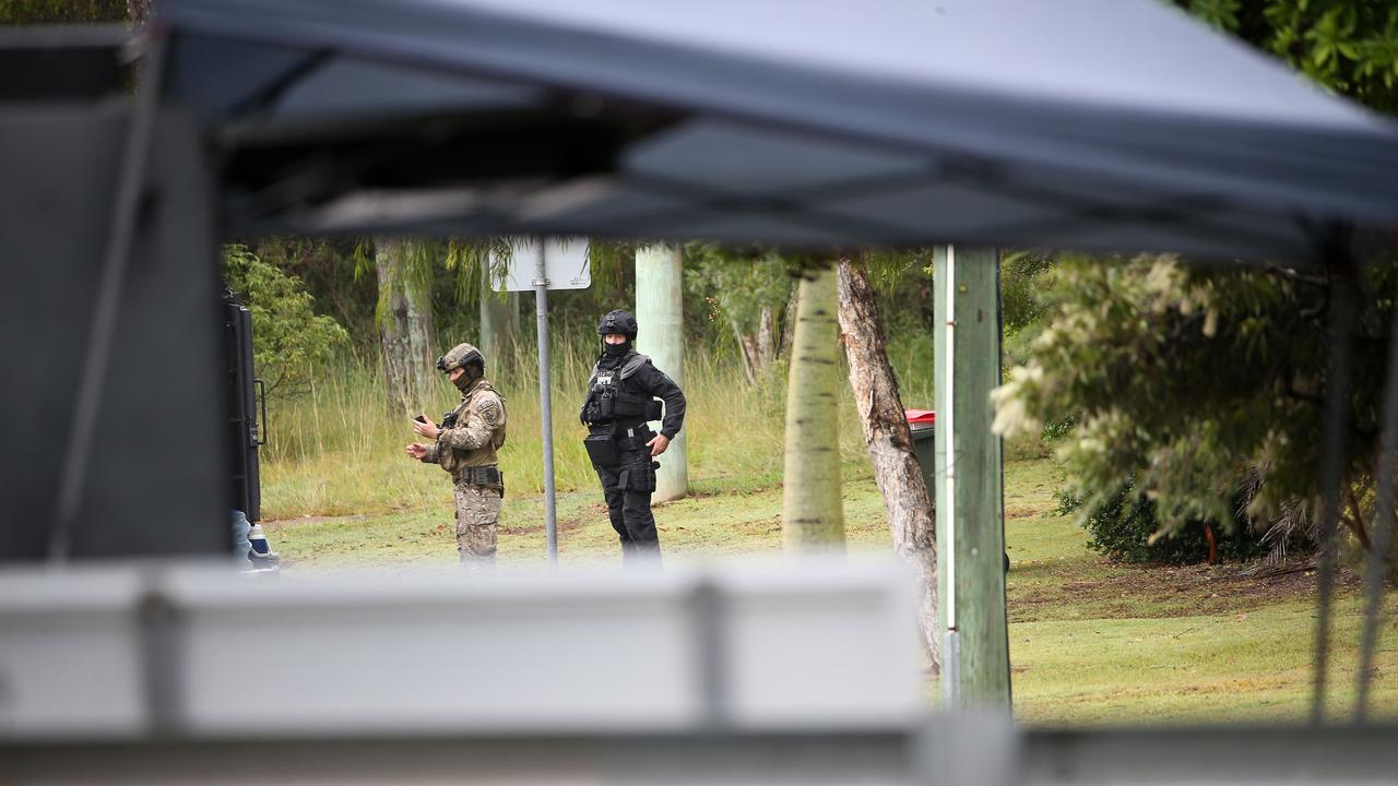 Police on the scene at a siege in Sunnybank. Picture: Tara Croser.