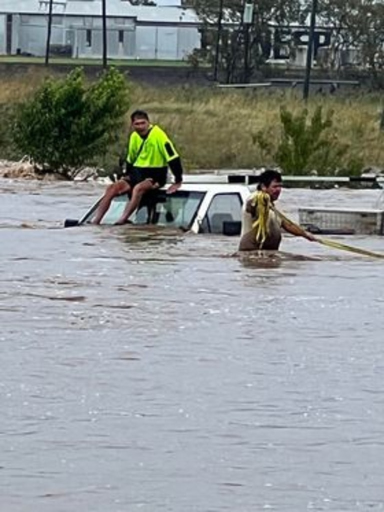 Footage of a dramatic flood rescue on Wyreema Road, Drayton on February 25, 2022.