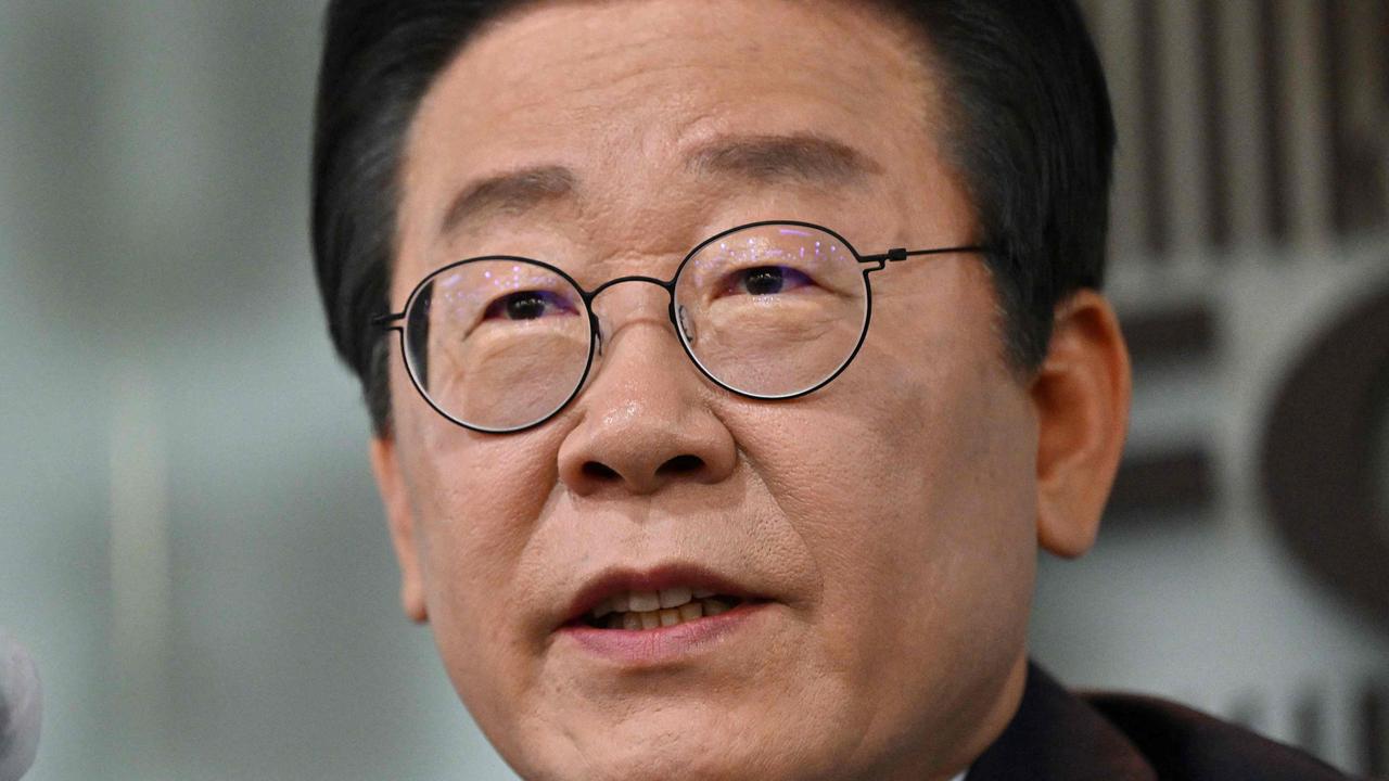 South Korean Opposition Leader Lee Jae-myung Stabbed | The Weekly Times