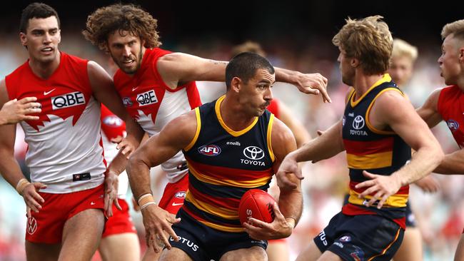 Taylor Walker looks up the field on his way to booting six goals against Swans. Picture: Getty Images