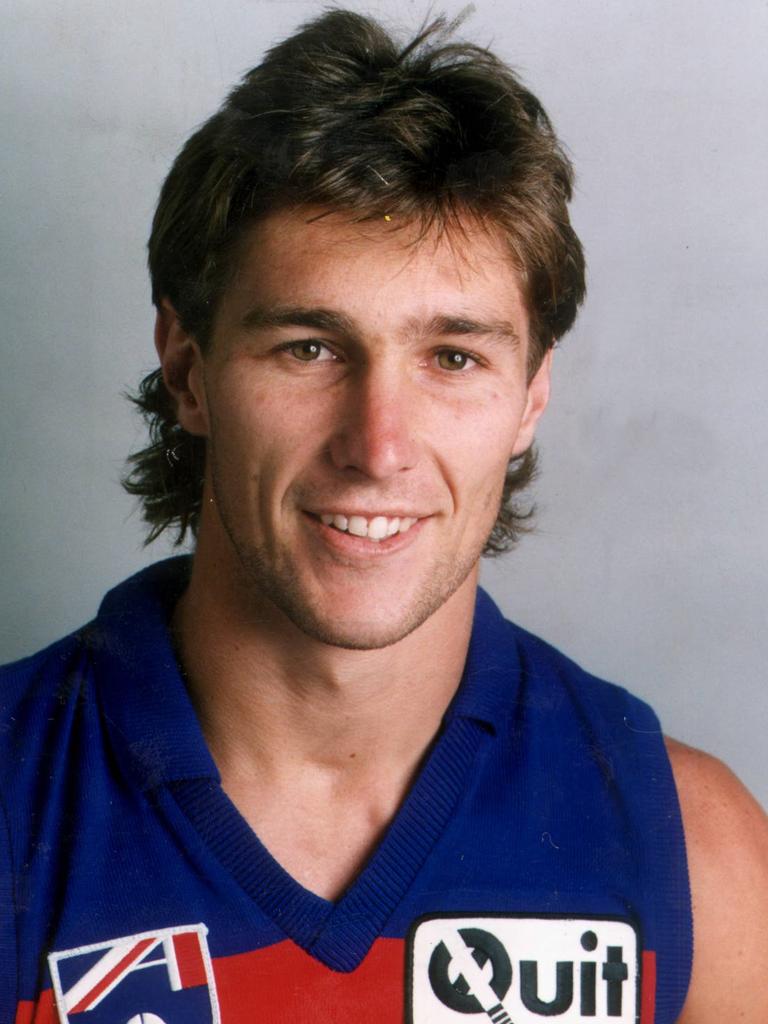 After the Brisbane Bears were rebuffed by Jason Dunstall, they changed tack to offer Alastair Lynch a 10 year contract.